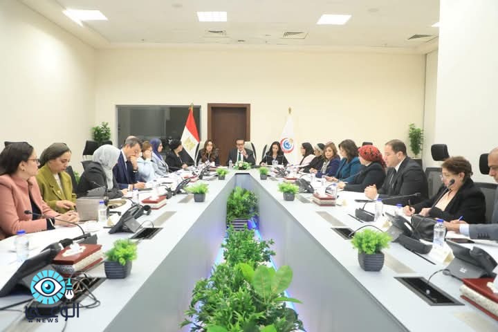 وزارة الصحة.. تبحث سبل دعم المرأة اقتصاديًا ضمن استراتيجية وطنية
